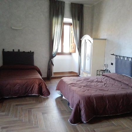 B&B Palazzo Cappa L'Aquila Bagian luar foto