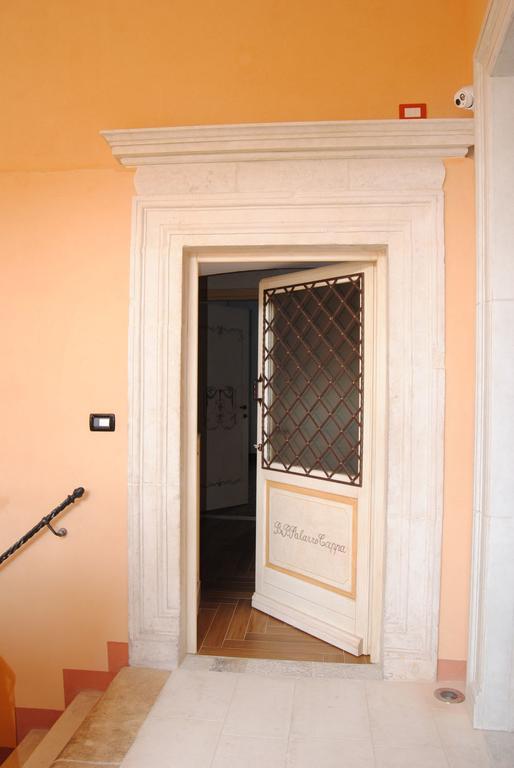 B&B Palazzo Cappa L'Aquila Bagian luar foto