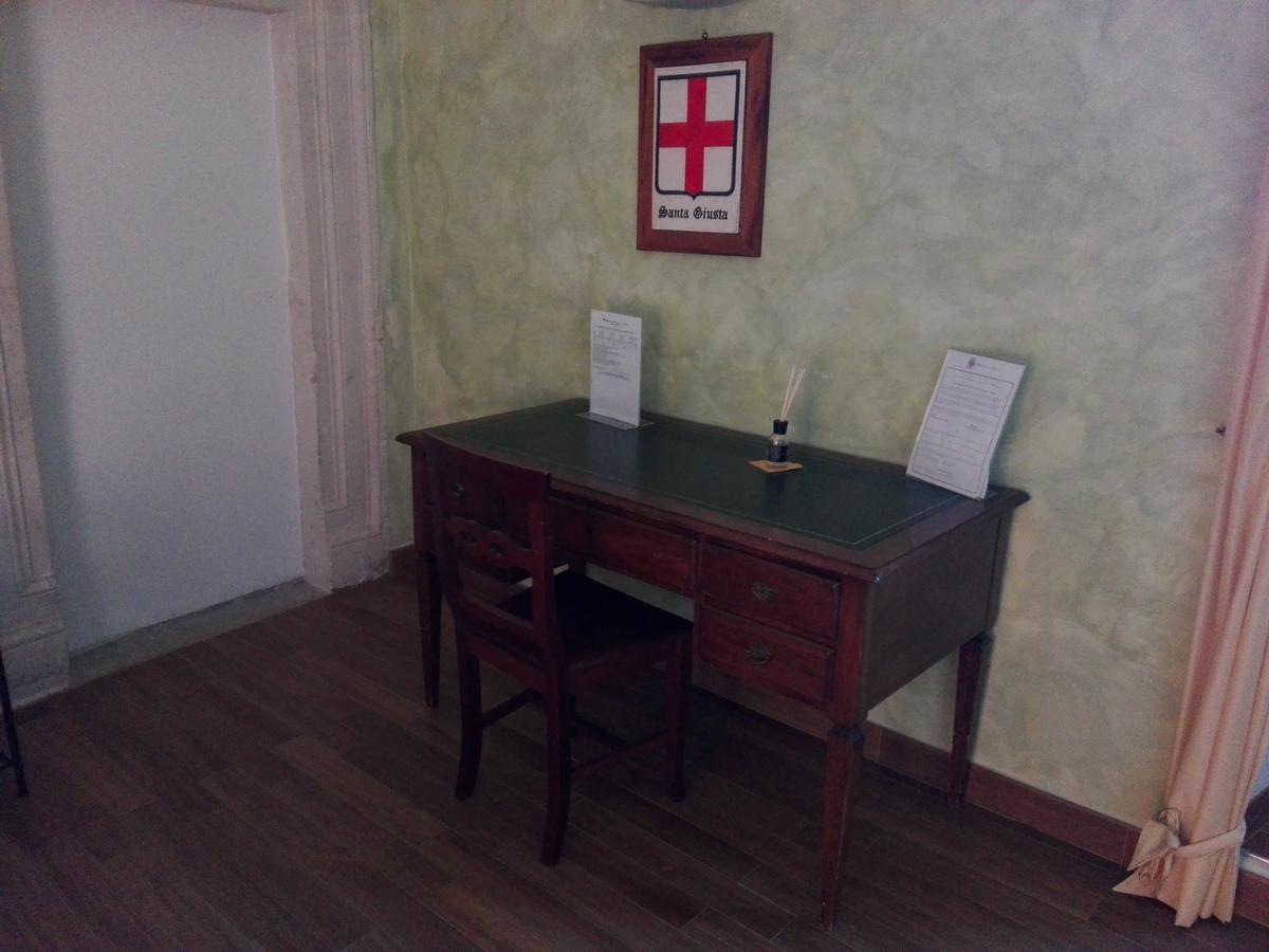 B&B Palazzo Cappa L'Aquila Bagian luar foto
