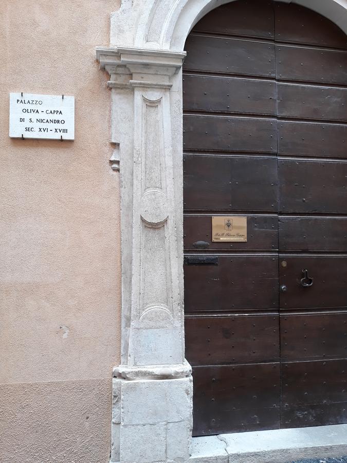 B&B Palazzo Cappa L'Aquila Bagian luar foto
